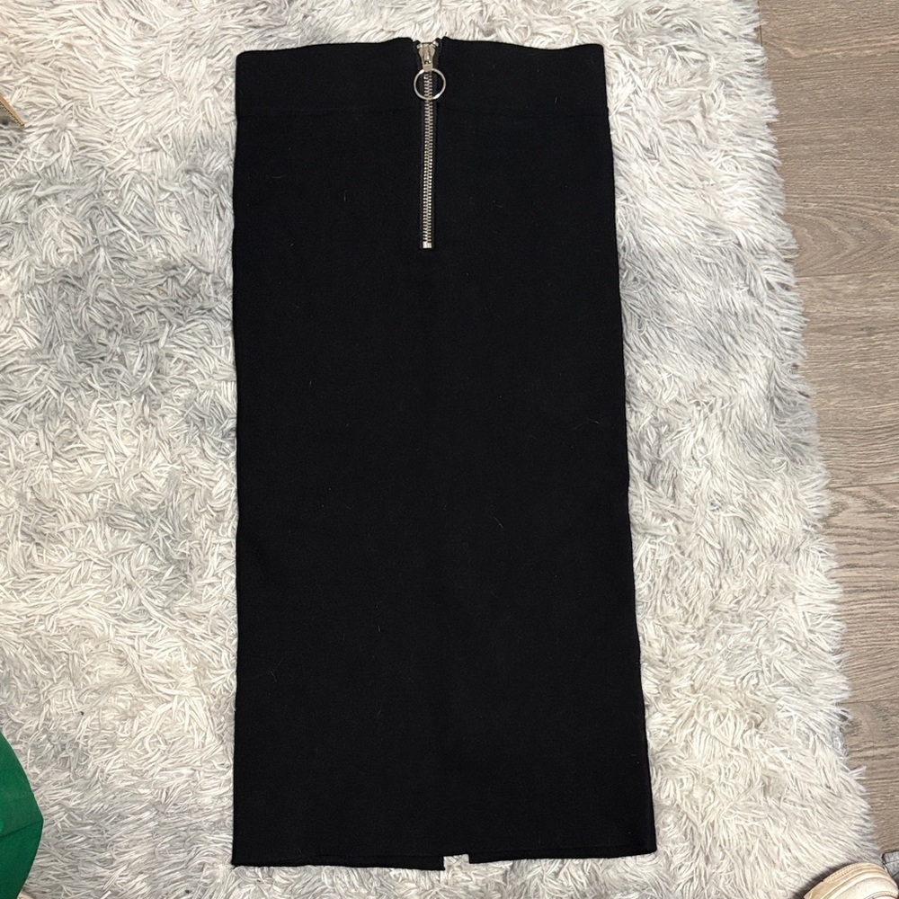Suzy Shier Black Midi Pencil Skirt with Ring Zip